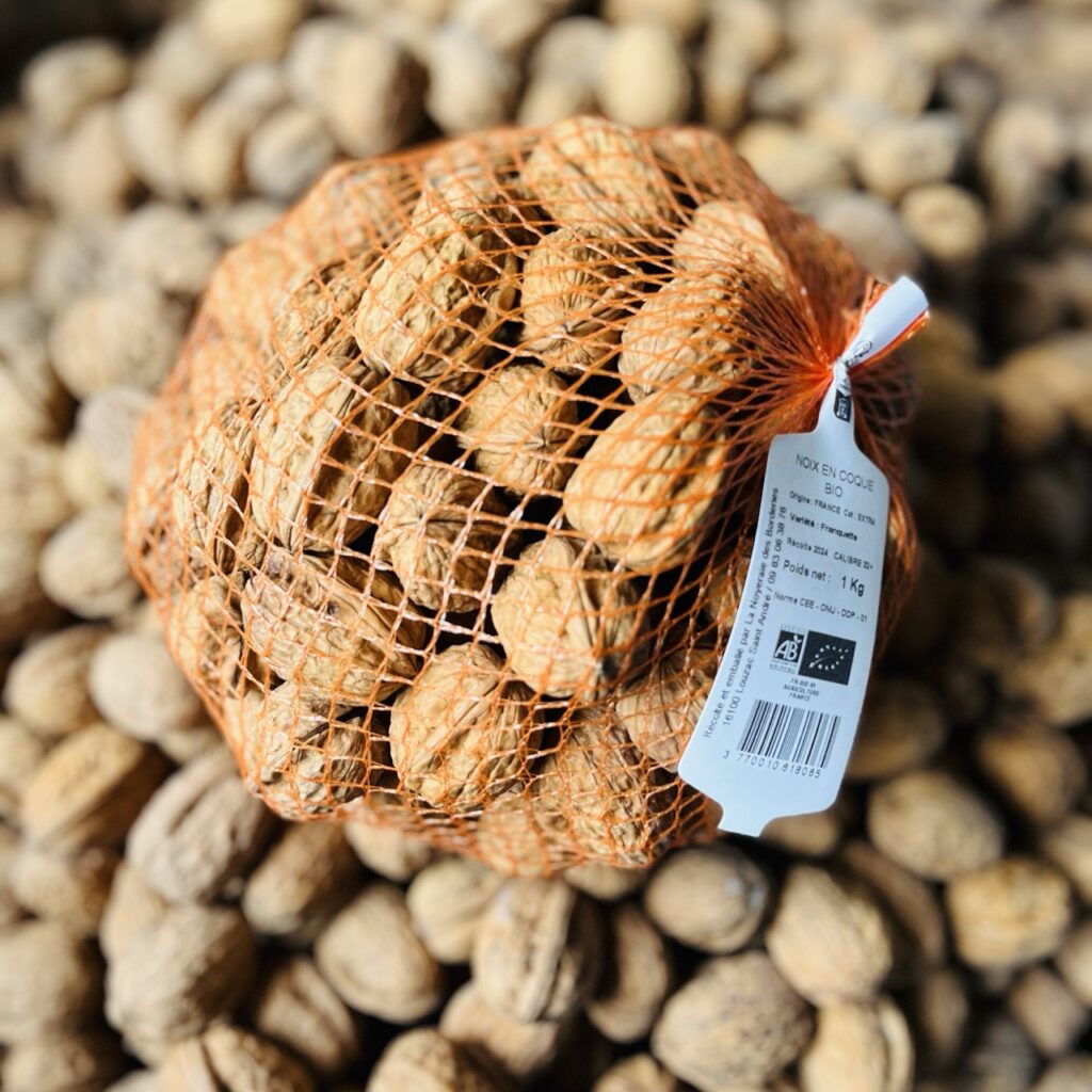 Noix bio en coque, filet 1 kg, La Noyeraie des Borderies