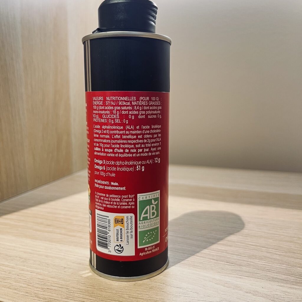 Bidon d'huile vierge de noix bio pressée à chaud 25 cl, vue de côté gauche