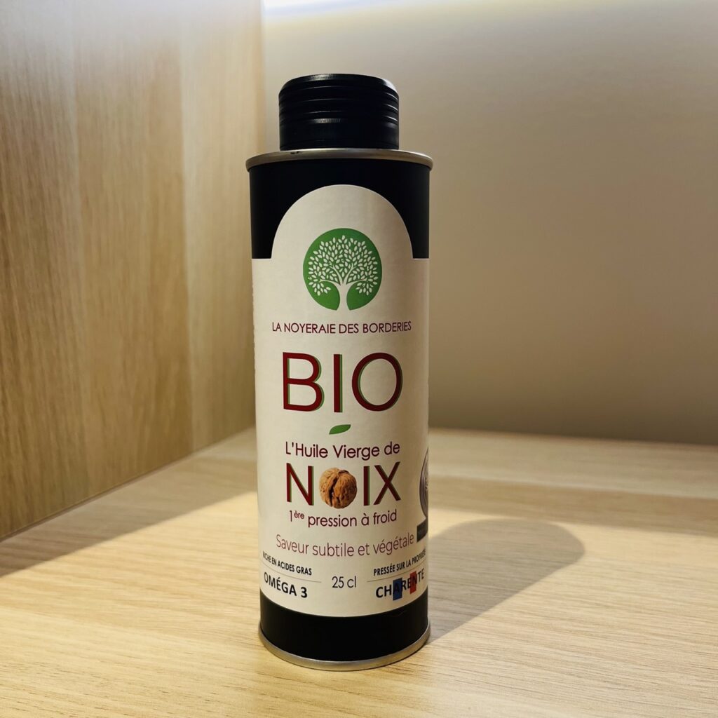 Bidon d'huile vierge de noix bio pressée à froid 25 cl, vue de face